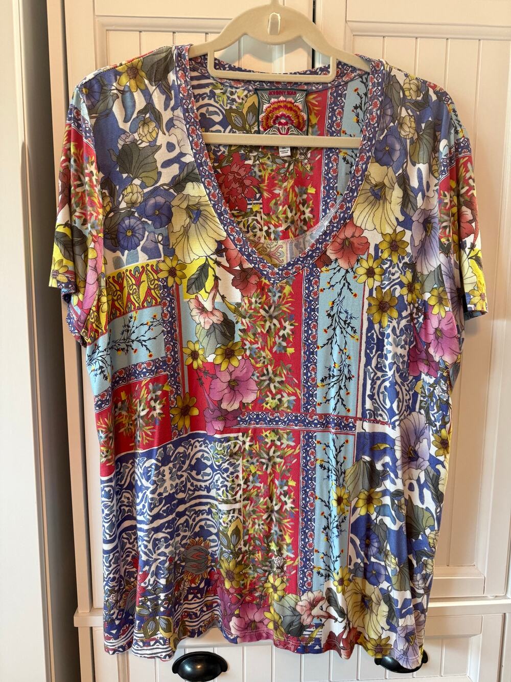 Johnny Was Midsummer Favorite v-neck swing jersey tee XL EUC